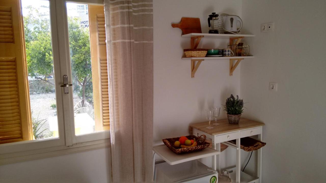 Kampos Rooms Palaiochora Ngoại thất bức ảnh